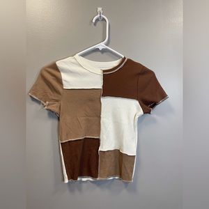 EXCELLENT CONDITION! Hollister short sleeve Baby Tee size small.